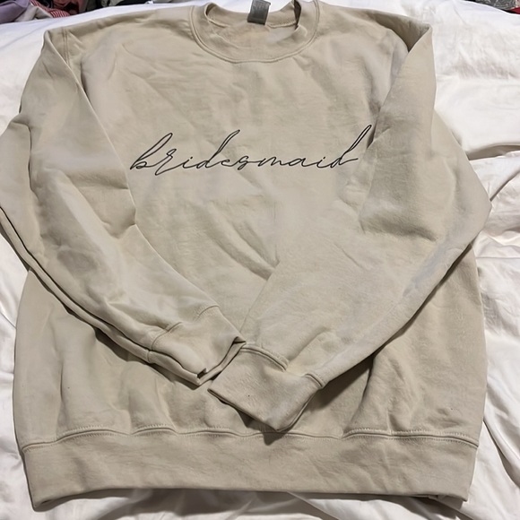 Bridesmaid sweatshirt - Picture 2 of 3